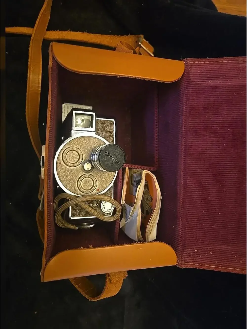 Vintage Revere 8 Model 44 8mm Movie Camera With Case